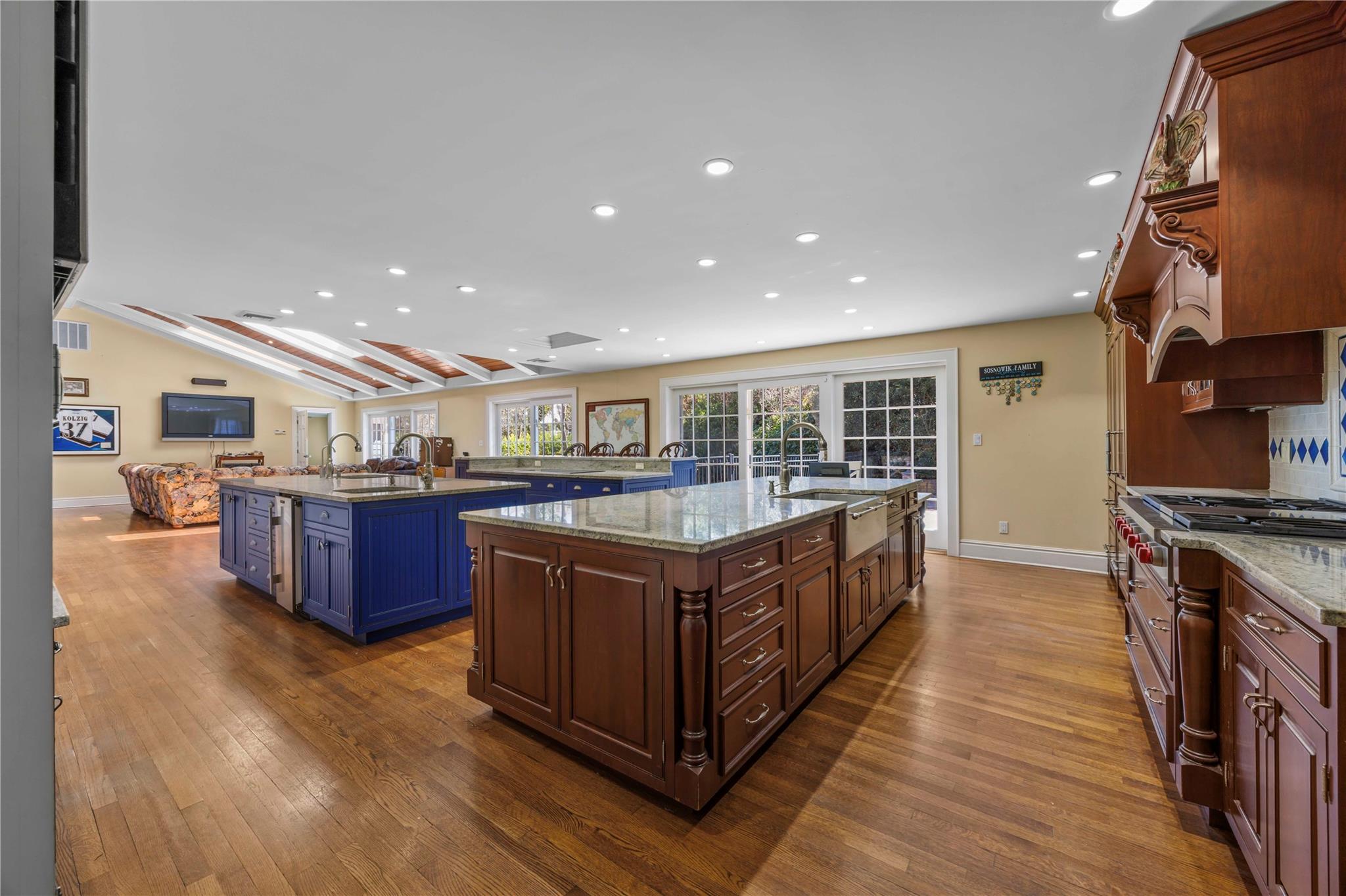 233 Narragansett Avenue – For Sale photo 8