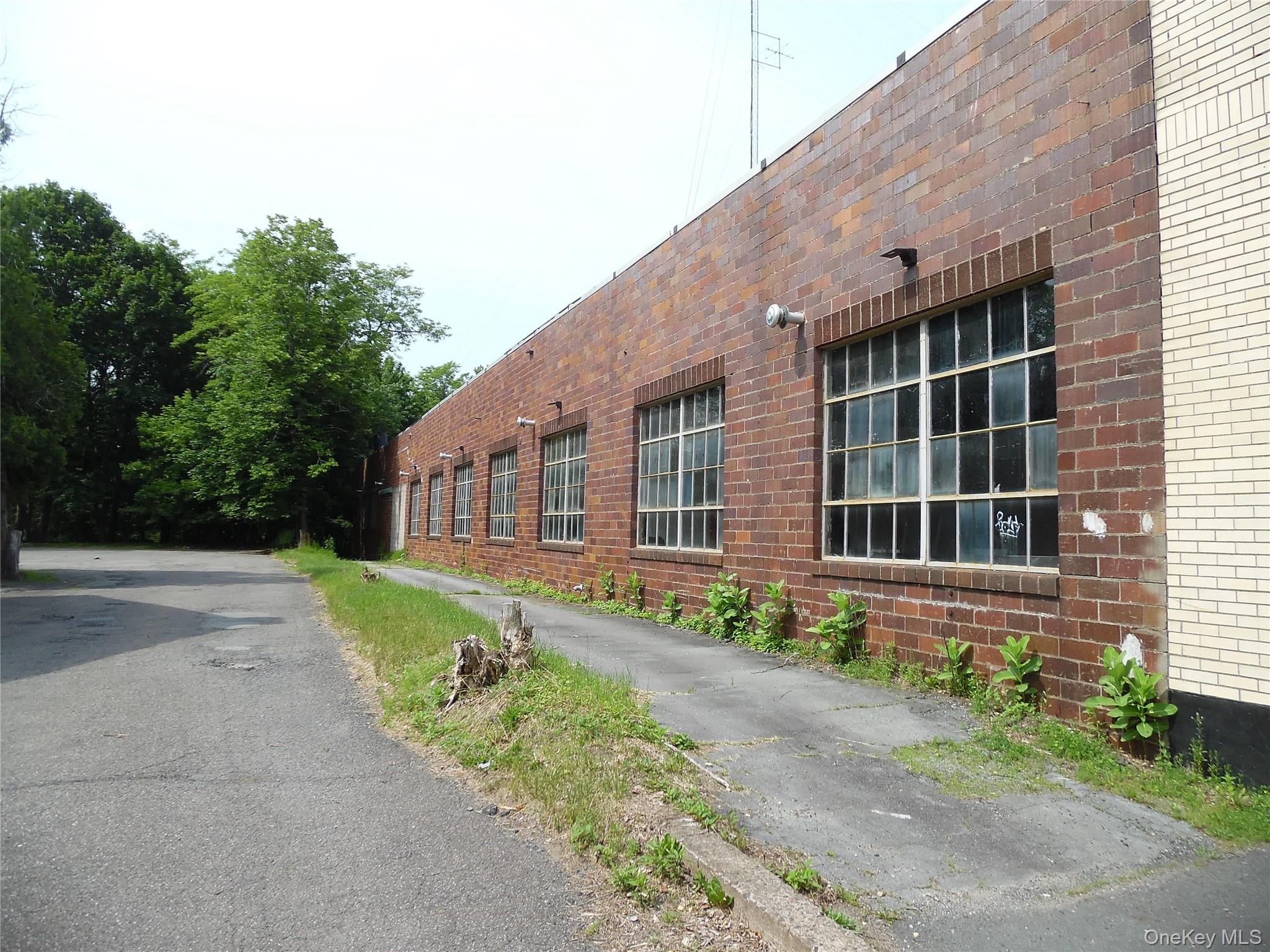 397 Broadway – For Sale photo 3
