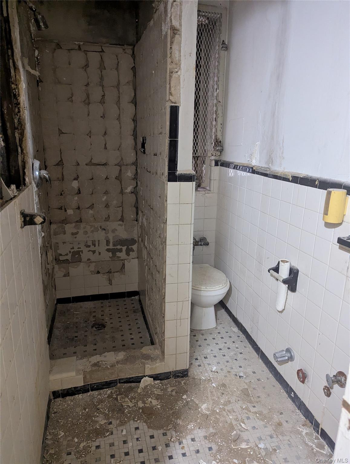 910 Sheridan Avenue, Unit E photo 6