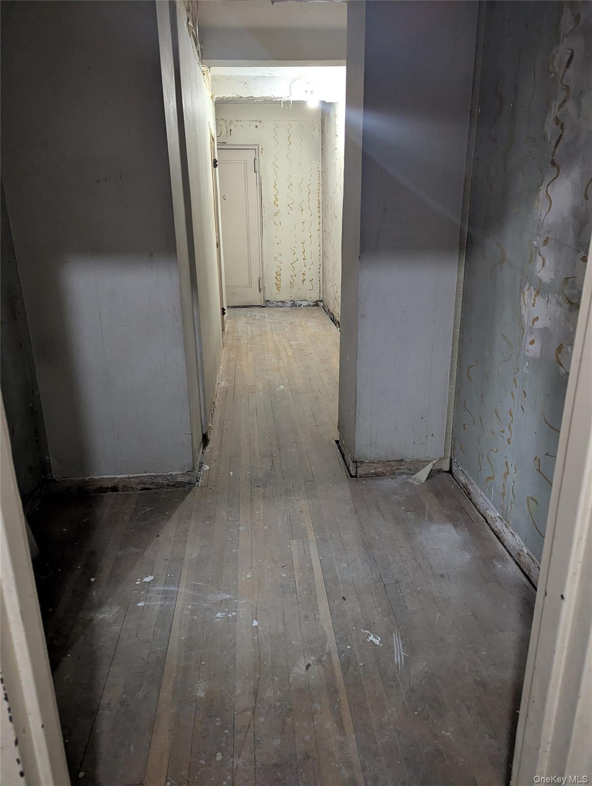 910 Sheridan Avenue, Unit E photo 2