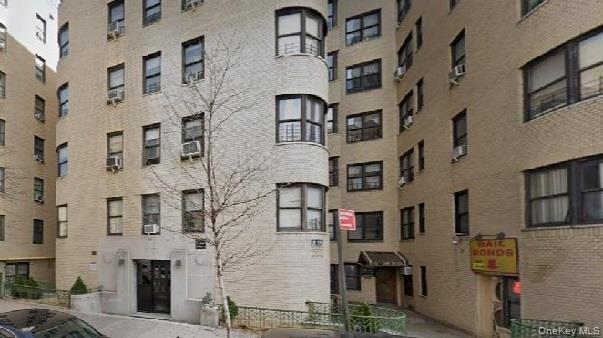 910 Sheridan Avenue, Unit E photo 4