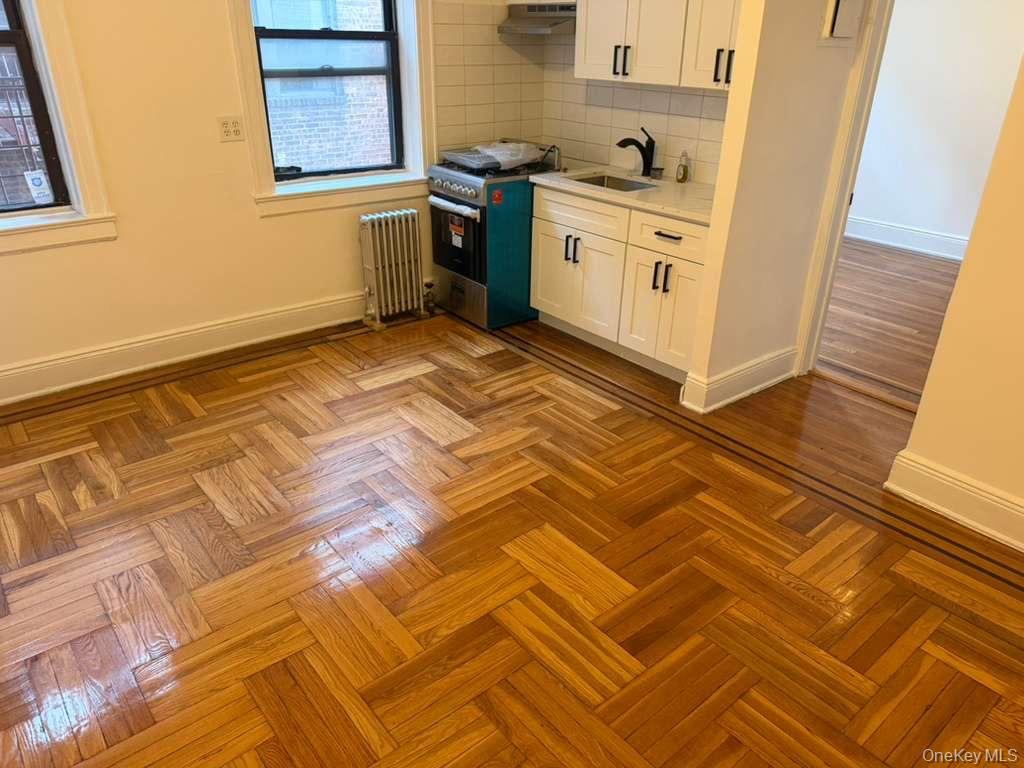 61-40 Saunders Street, Unit D24 photo 4