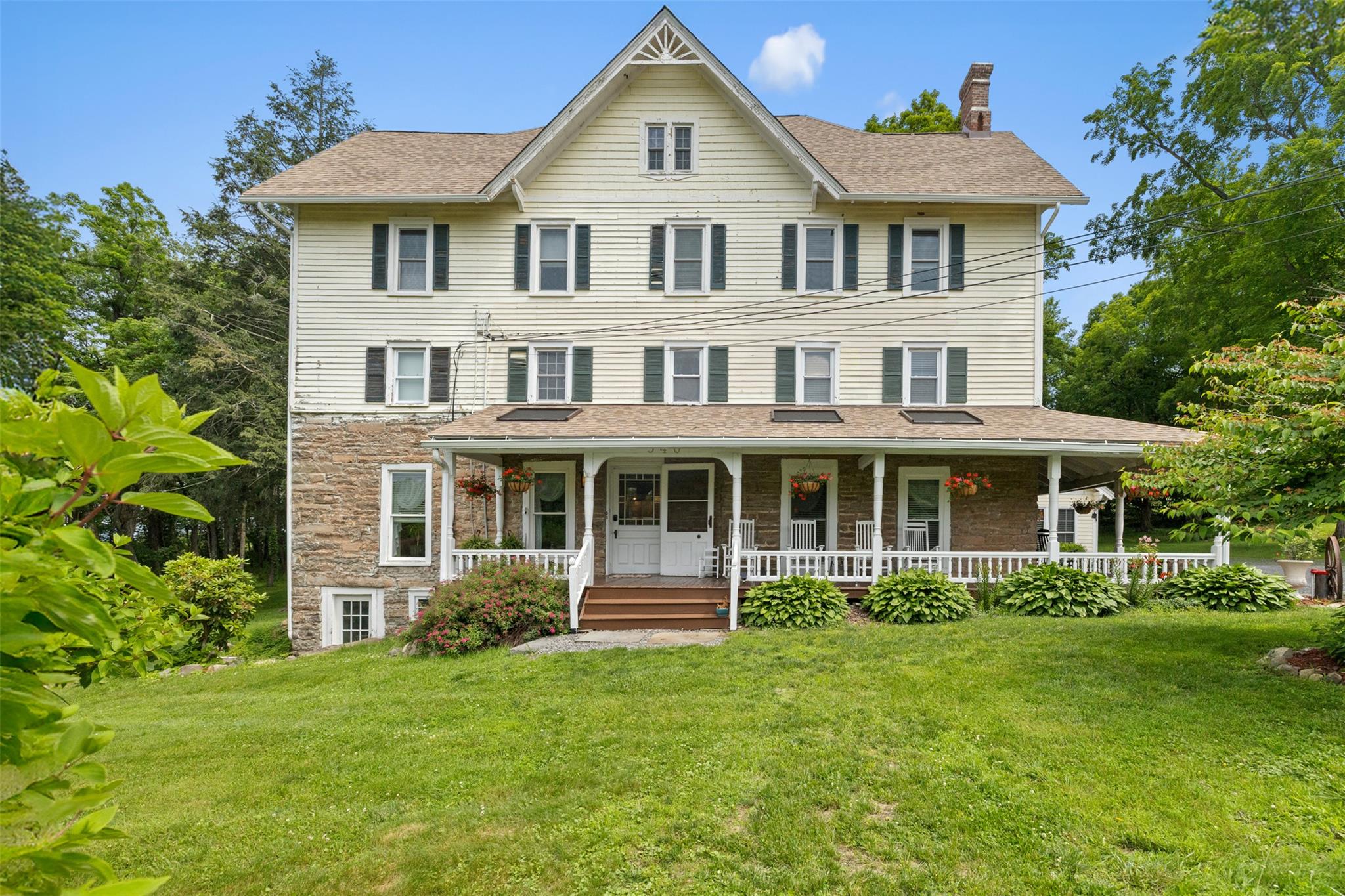346 Crescent Avenue – For Sale photo 2