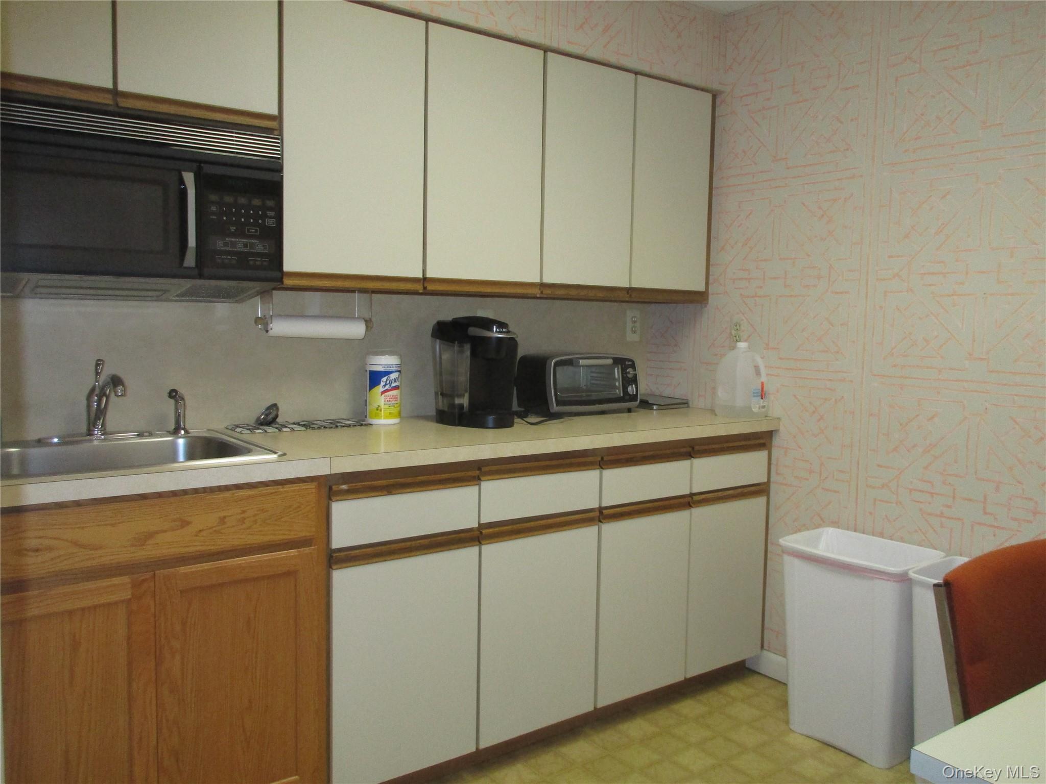 92 E Main Street – For Sale photo 24