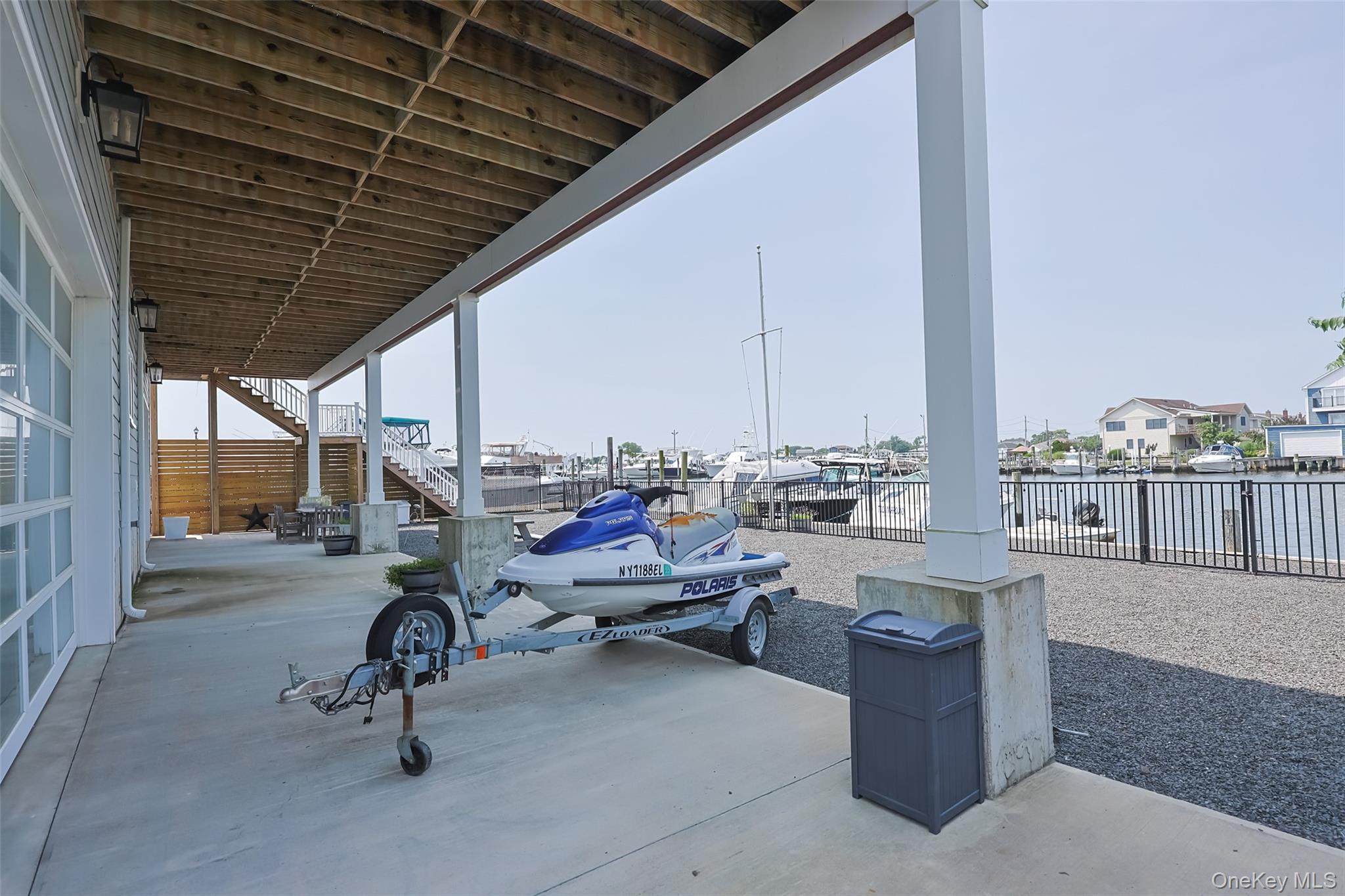 390 E Shore Road – For Sale photo 22