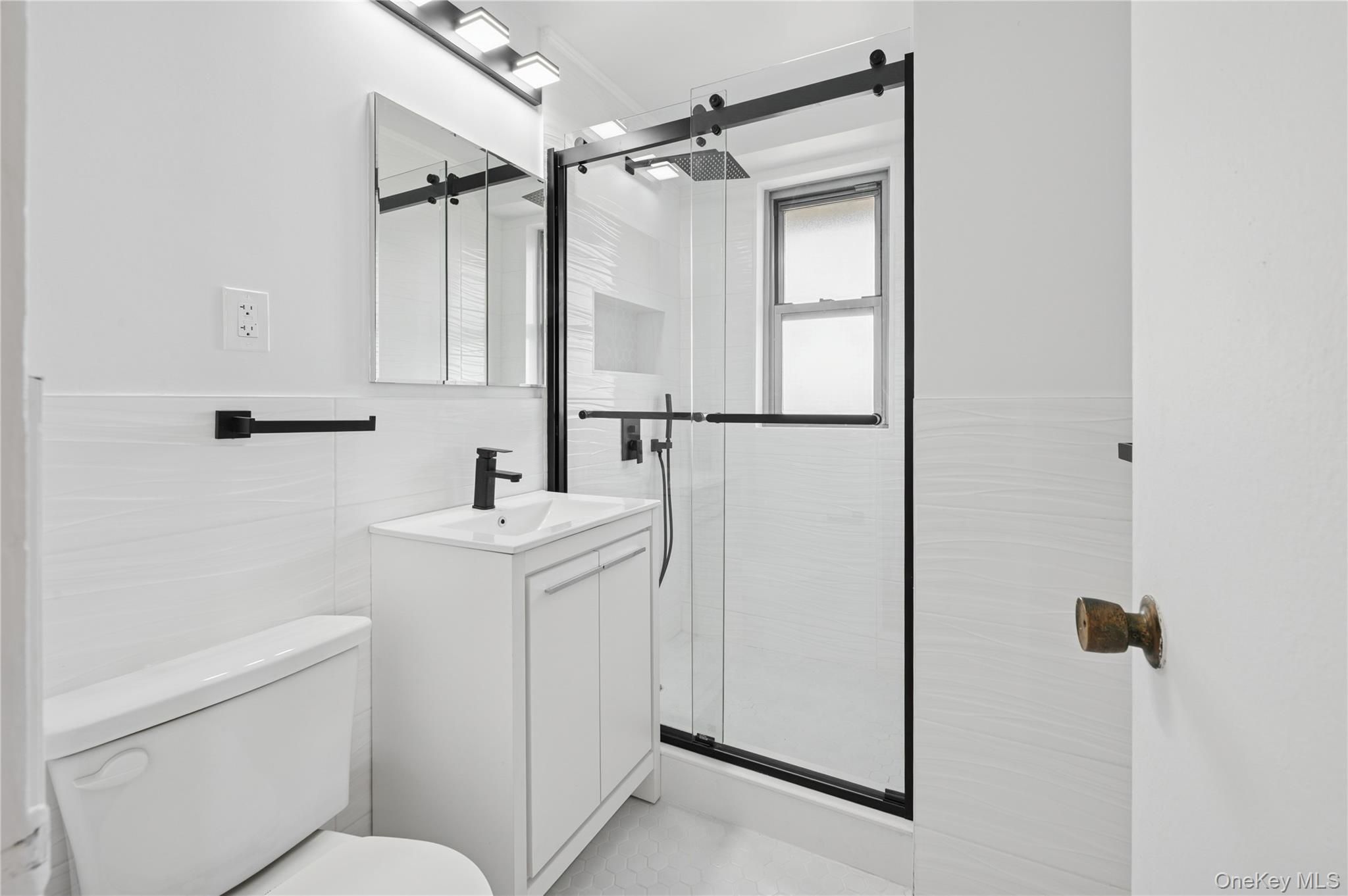 2500 Johnson Avenue, Unit 15N photo 10