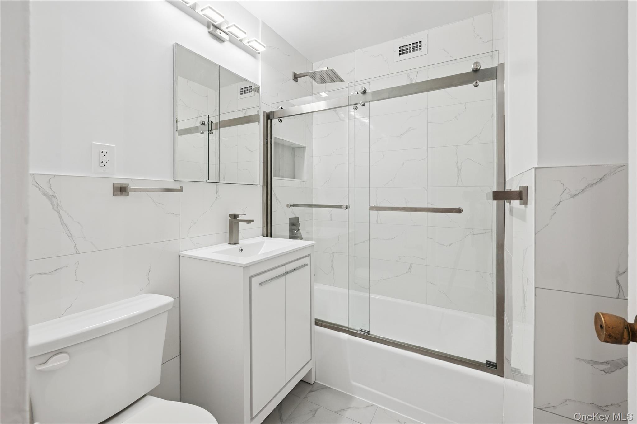 2500 Johnson Avenue, Unit 15N photo 12