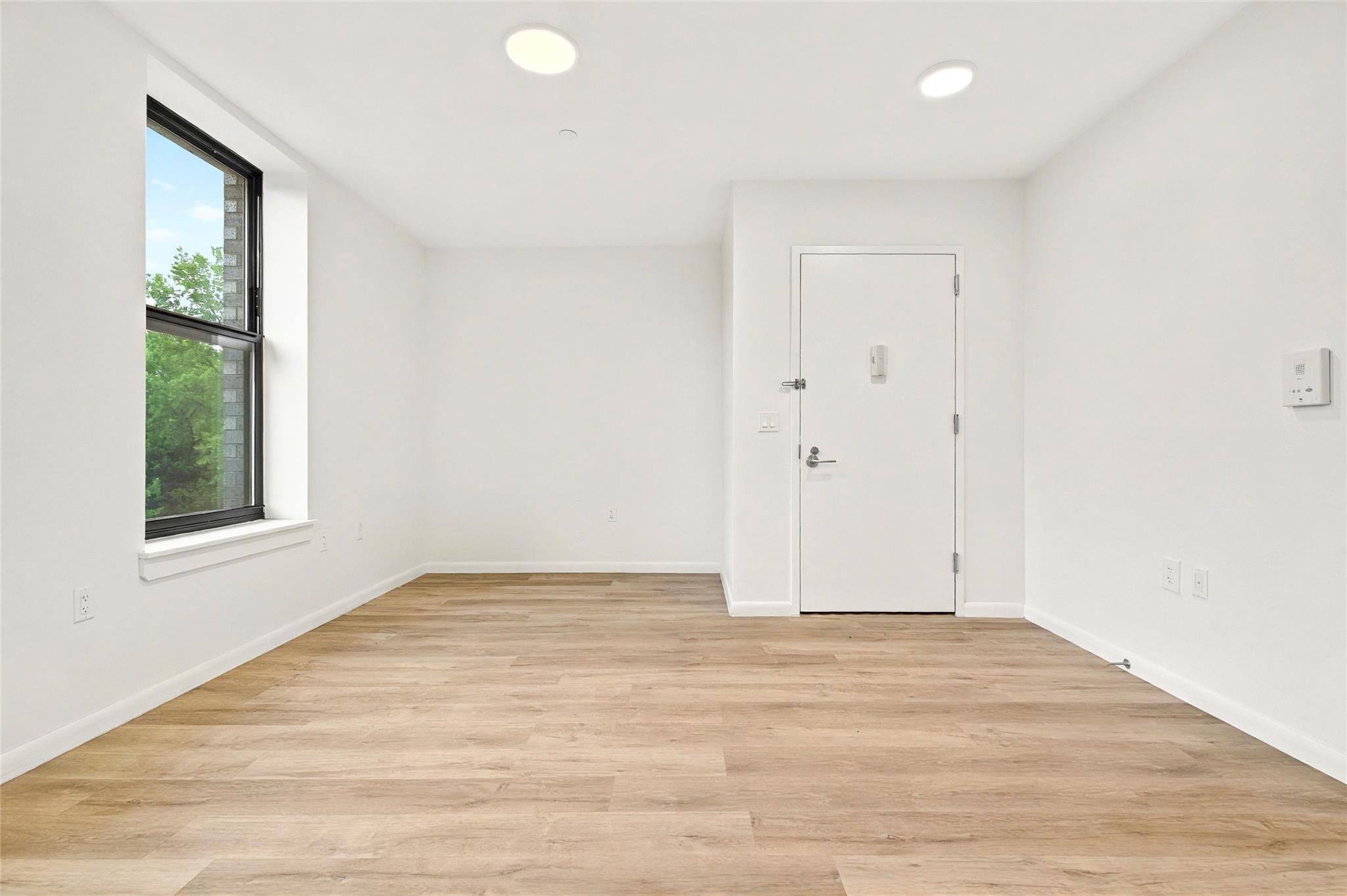 1727 Lacombe Avenue, Unit 4B photo 6
