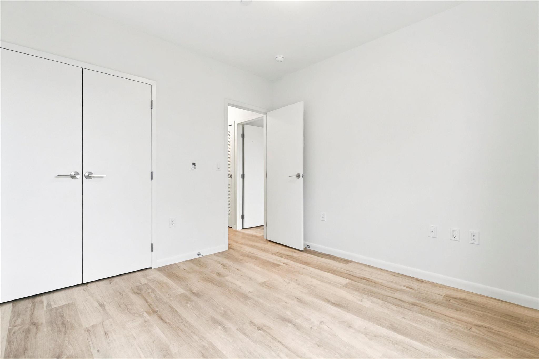 1727 Lacombe Avenue, Unit 4B photo 26