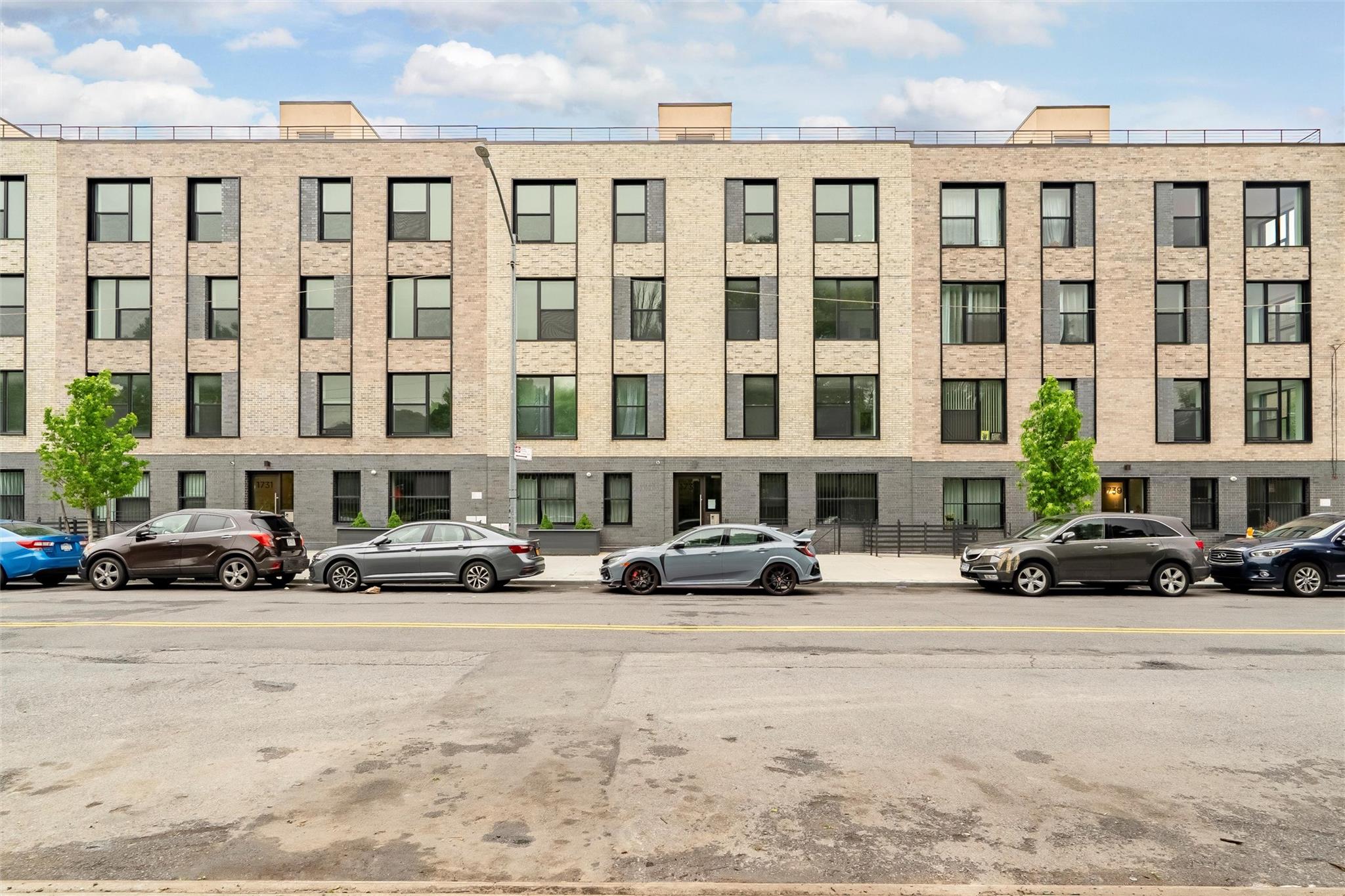 1727 Lacombe Avenue, Unit 4B photo 3