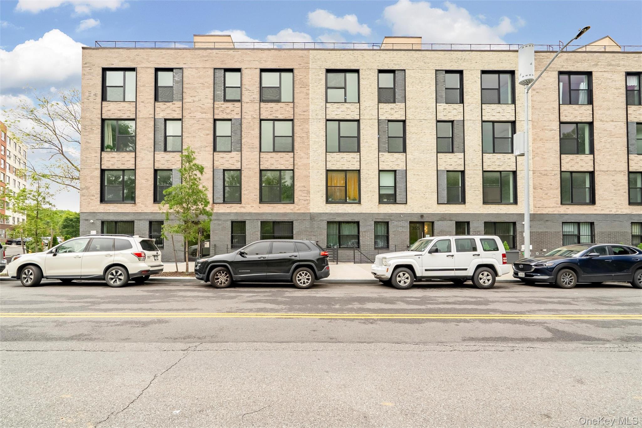 355 Bronx River Avenue, Unit 3B photo 22