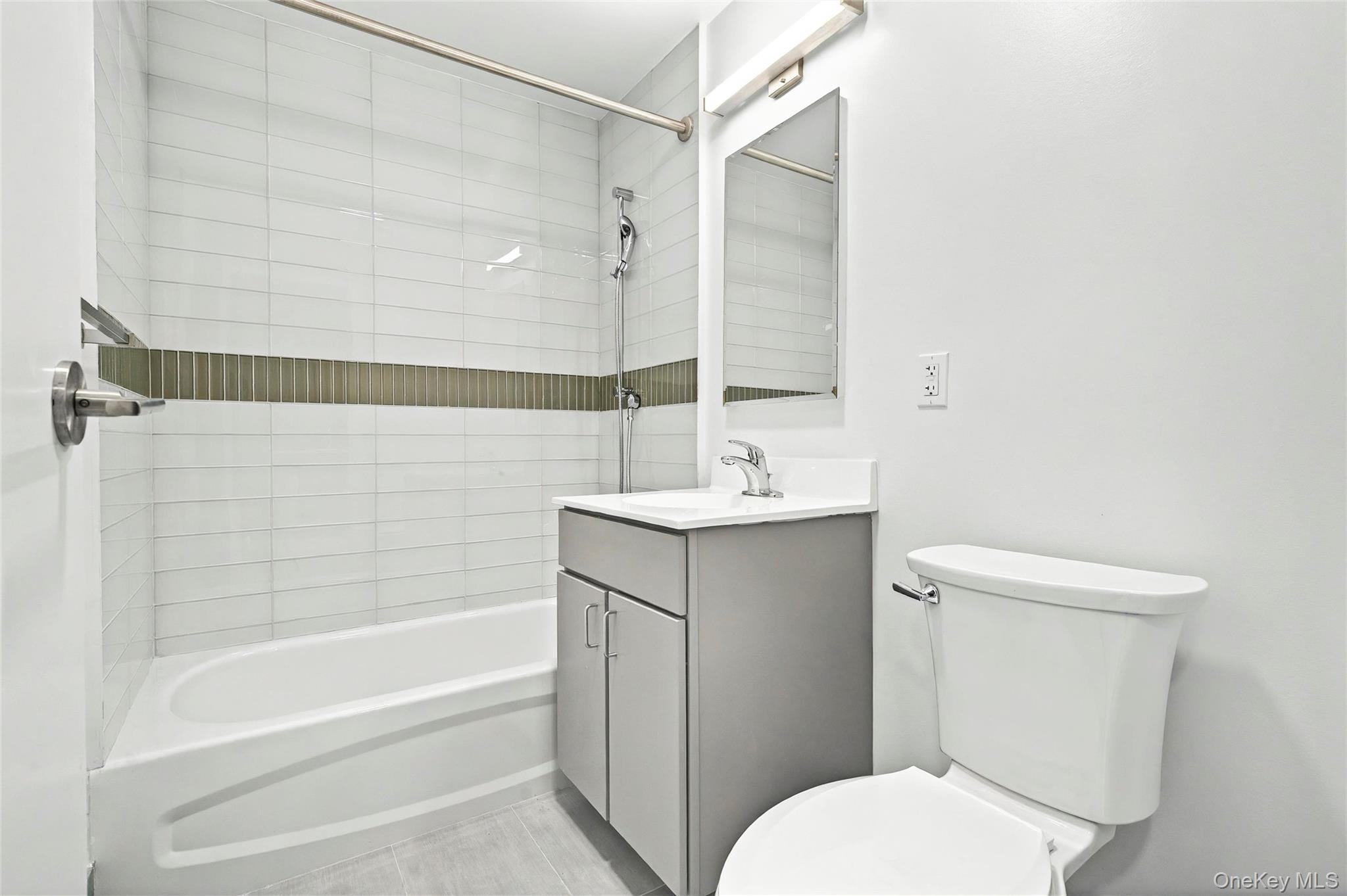 355 Bronx River Avenue, Unit 3B photo 20
