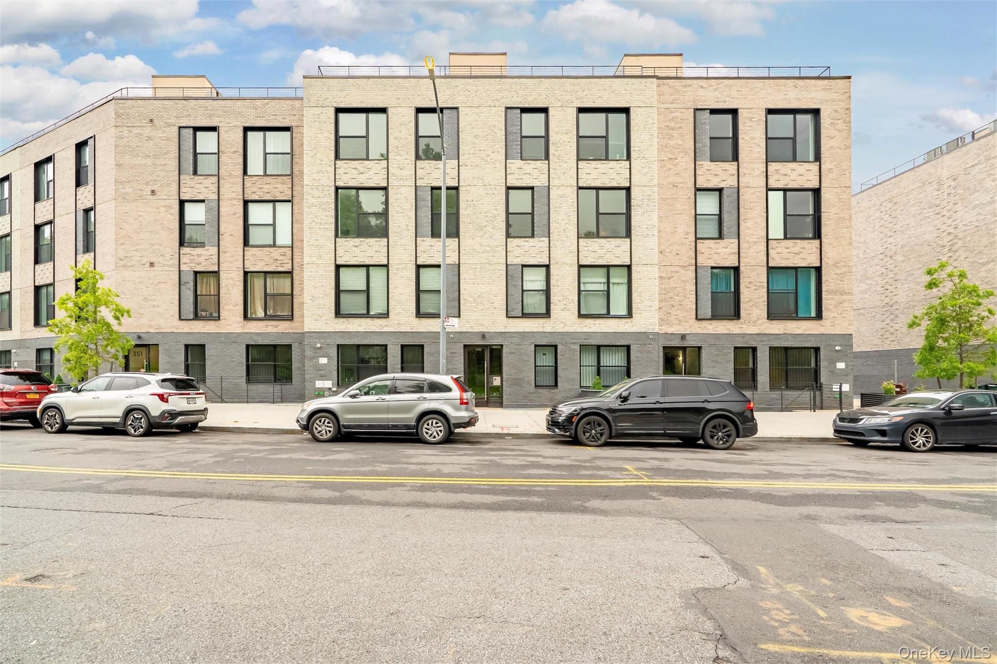 359 Bronx River Avenue, Unit 3B photo 3