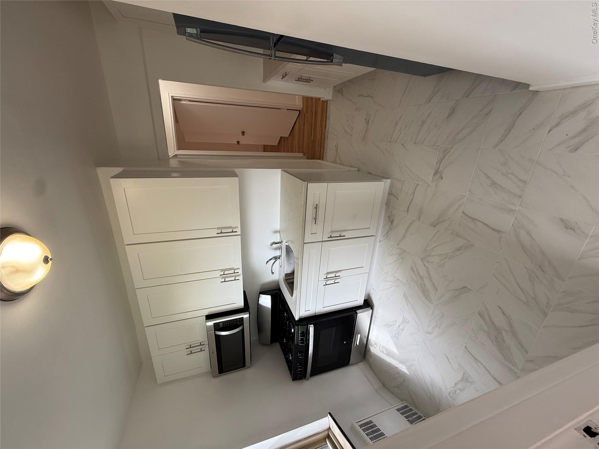 67-25 Clyde Street, Unit 5D photo 3