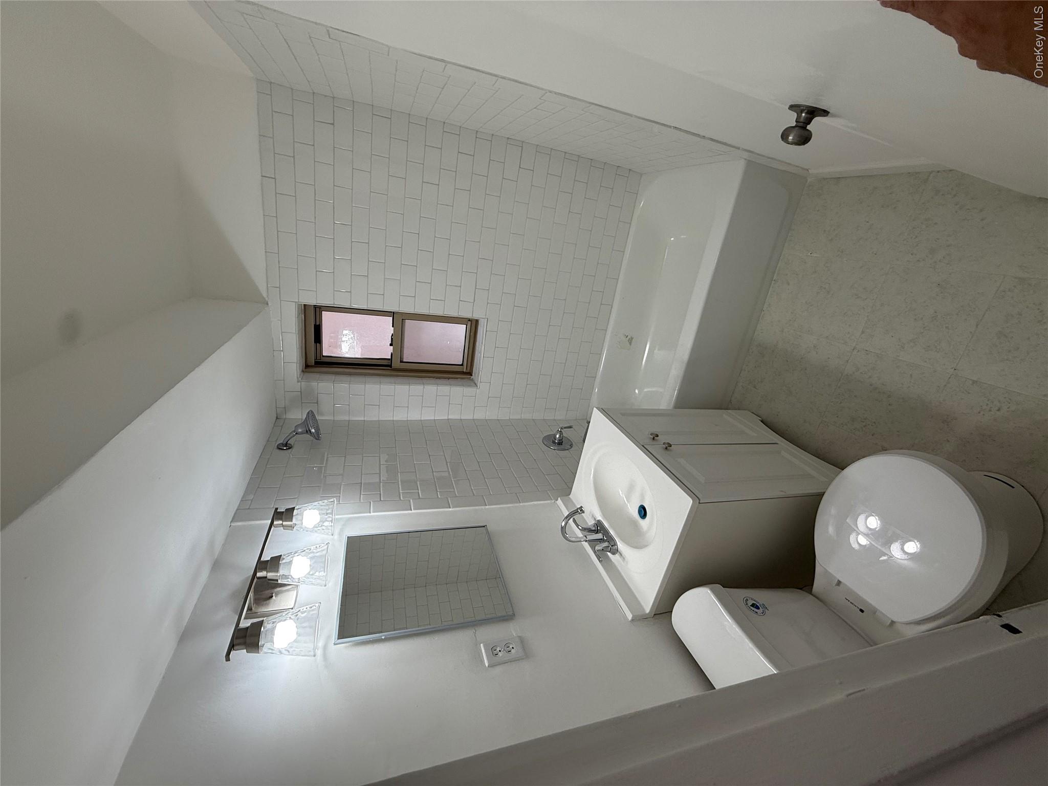 67-25 Clyde Street, Unit 5D photo 4