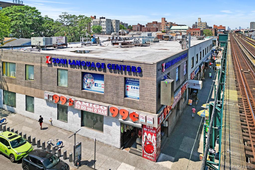 7814 Roosevelt Avenue, Unit A