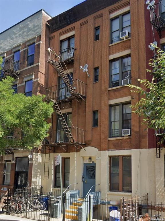 567 Saint Johns Place, Unit 8