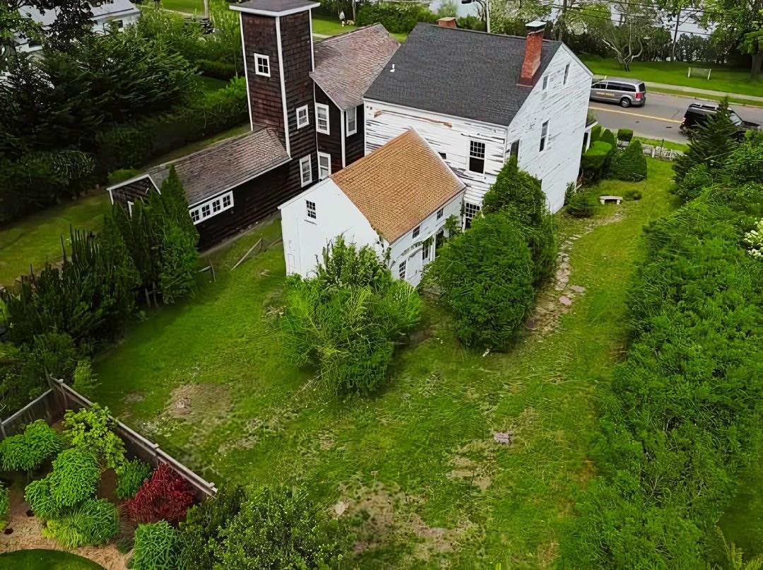 352 Main Street – For Sale photo 4