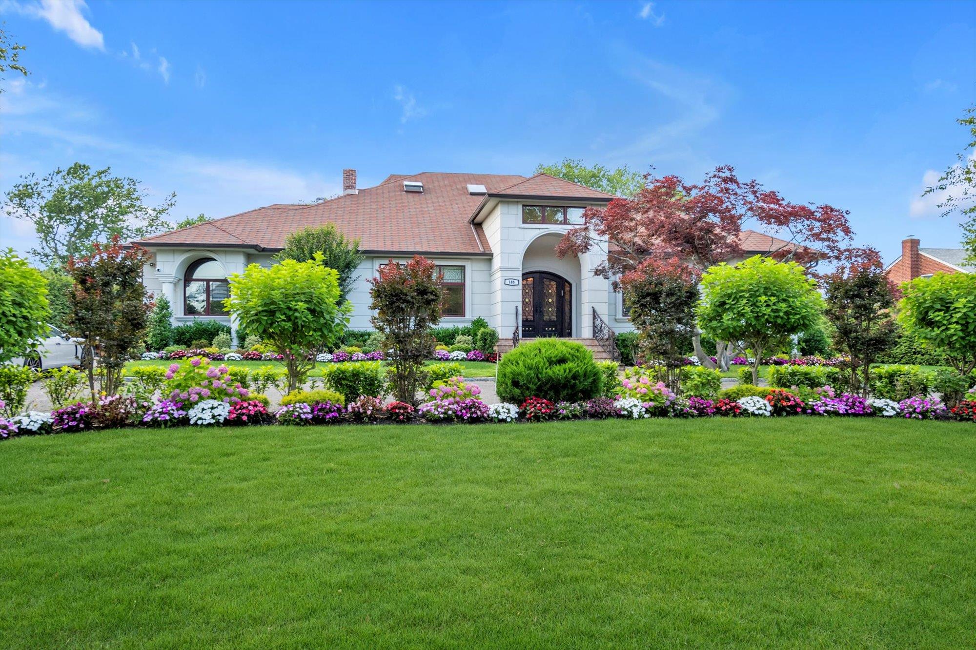 185 Dolphin Drive – For Sale