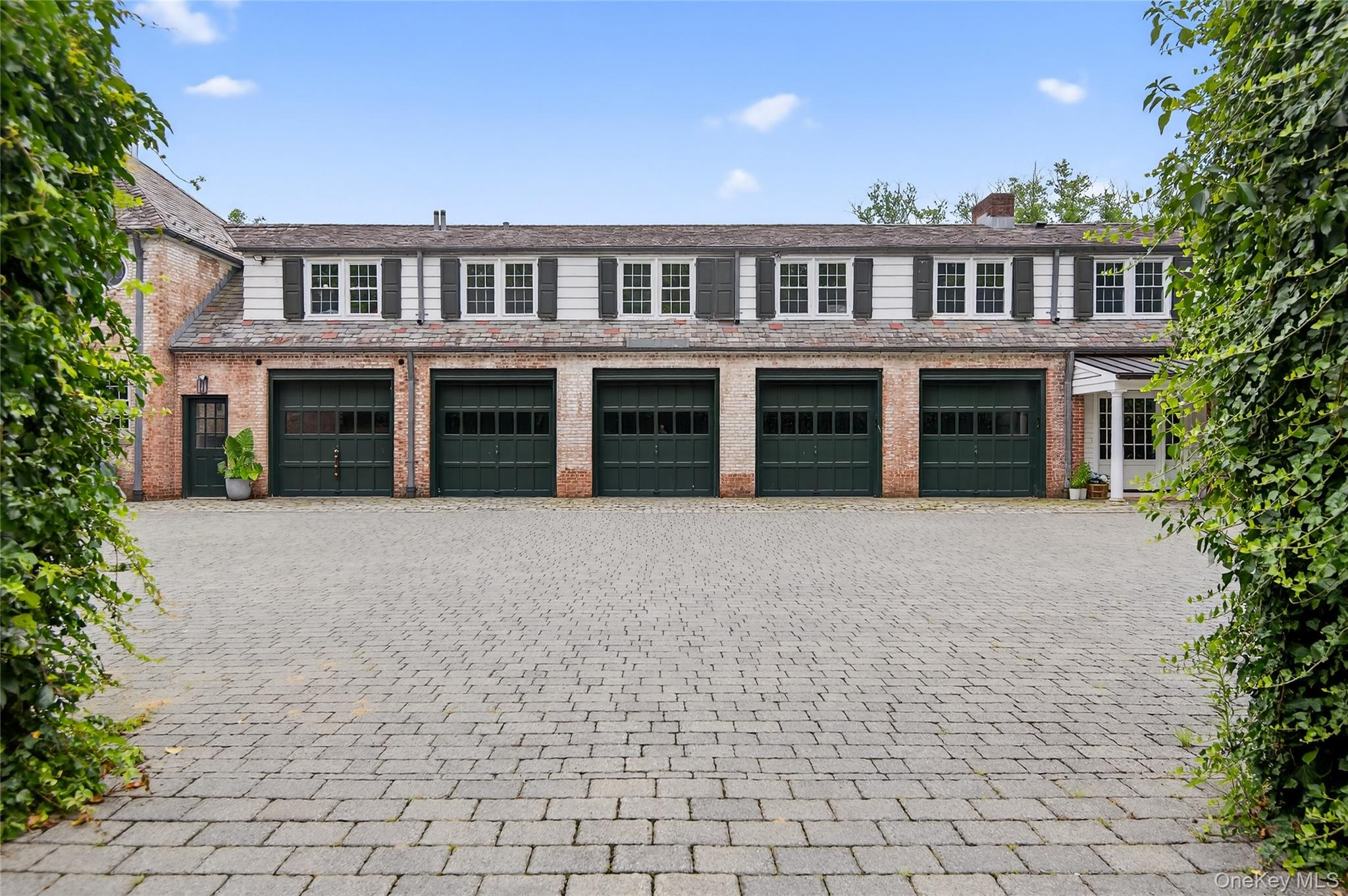 60 Piping Rock Road – For Sale photo 32