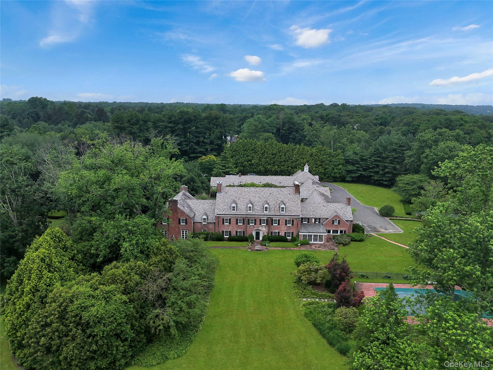 60 Piping Rock Road – For Sale photo 4