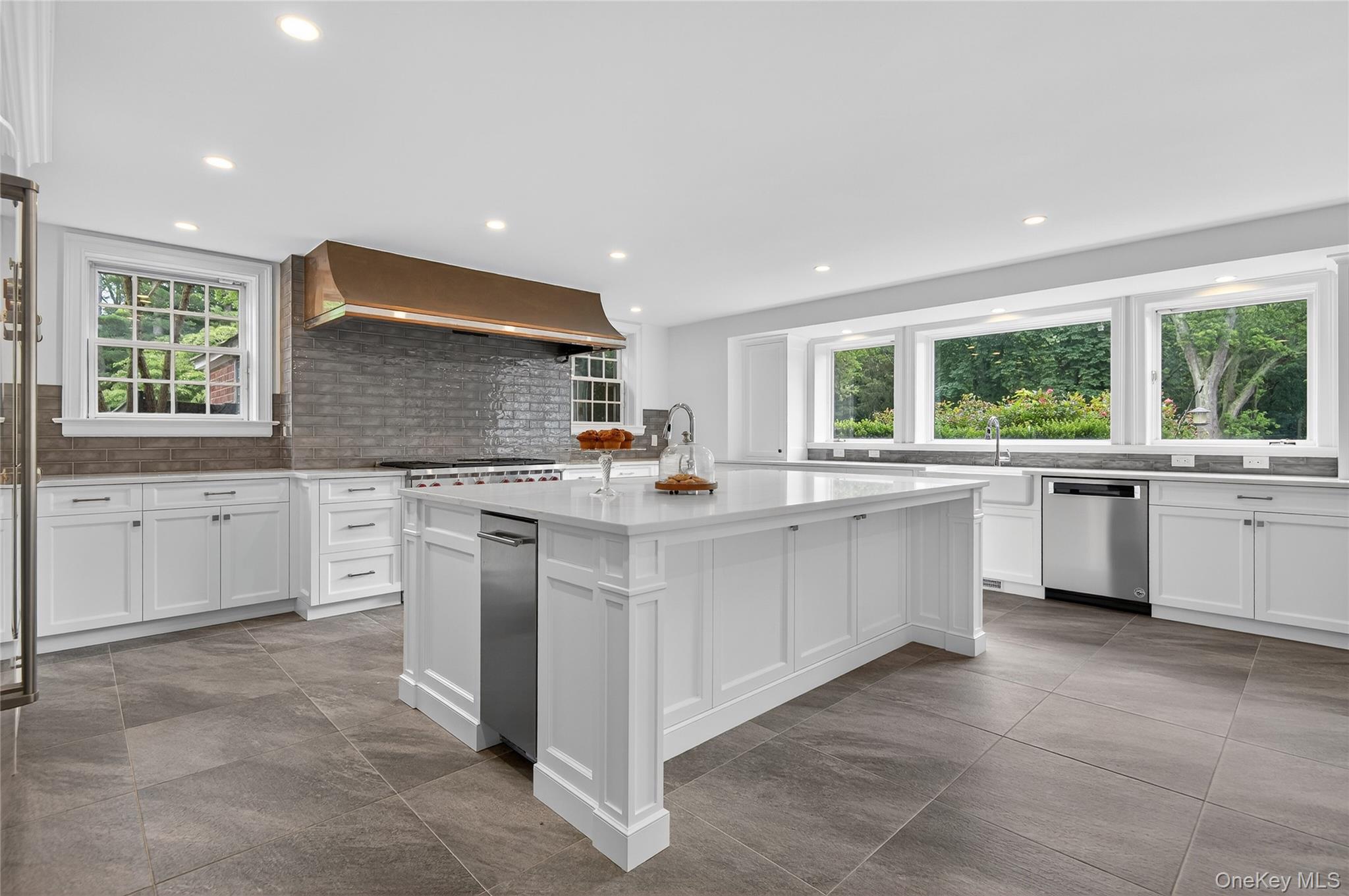60 Piping Rock Road – For Sale photo 15