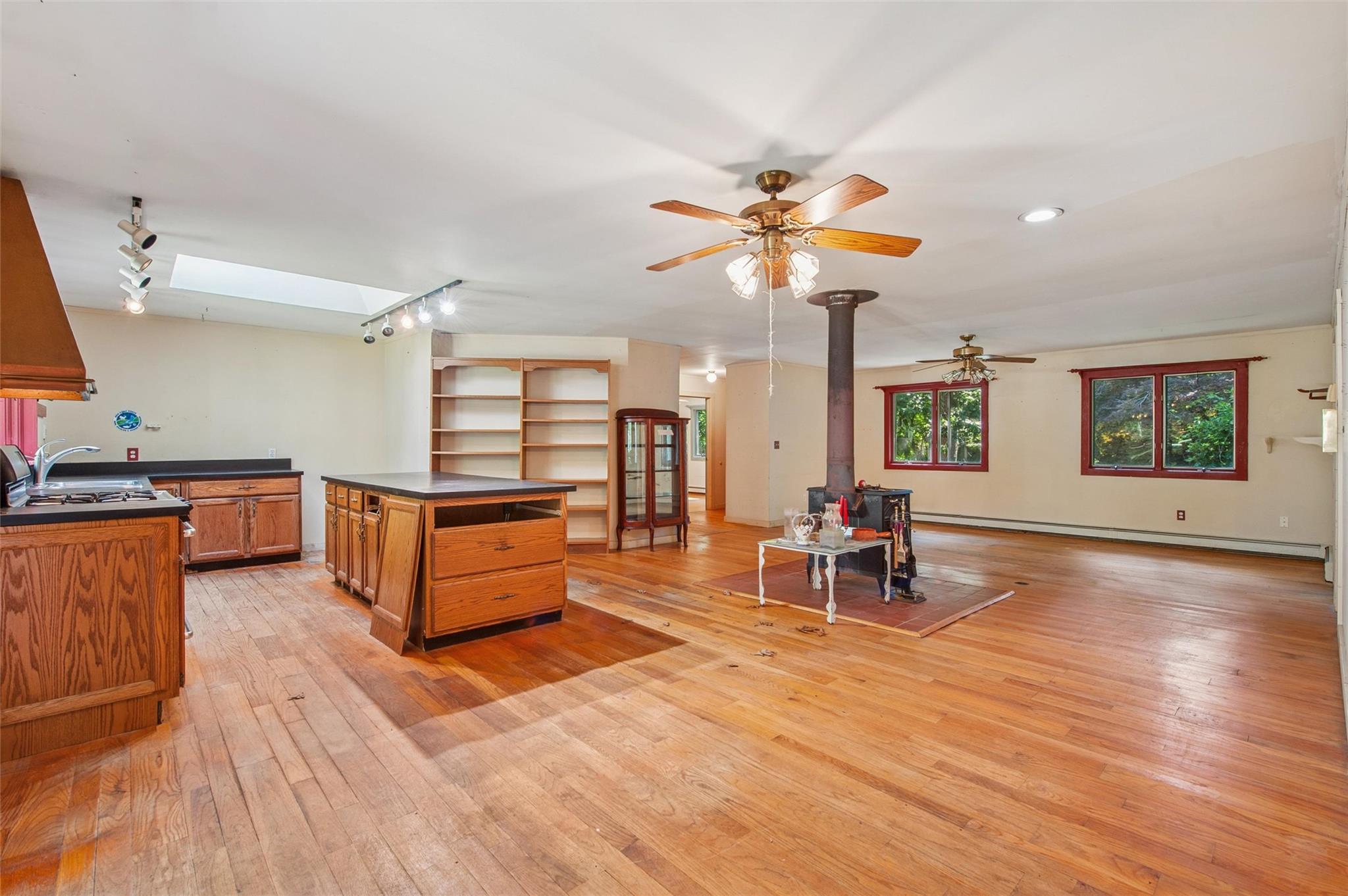 27 Jagger Lane – For Sale photo 5