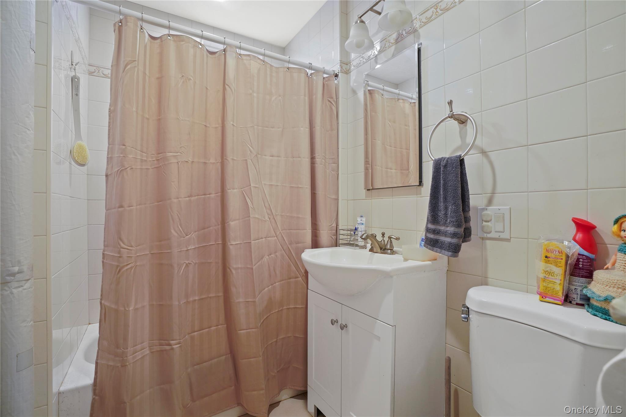 6046 Putnam Avenue – For Sale photo 20