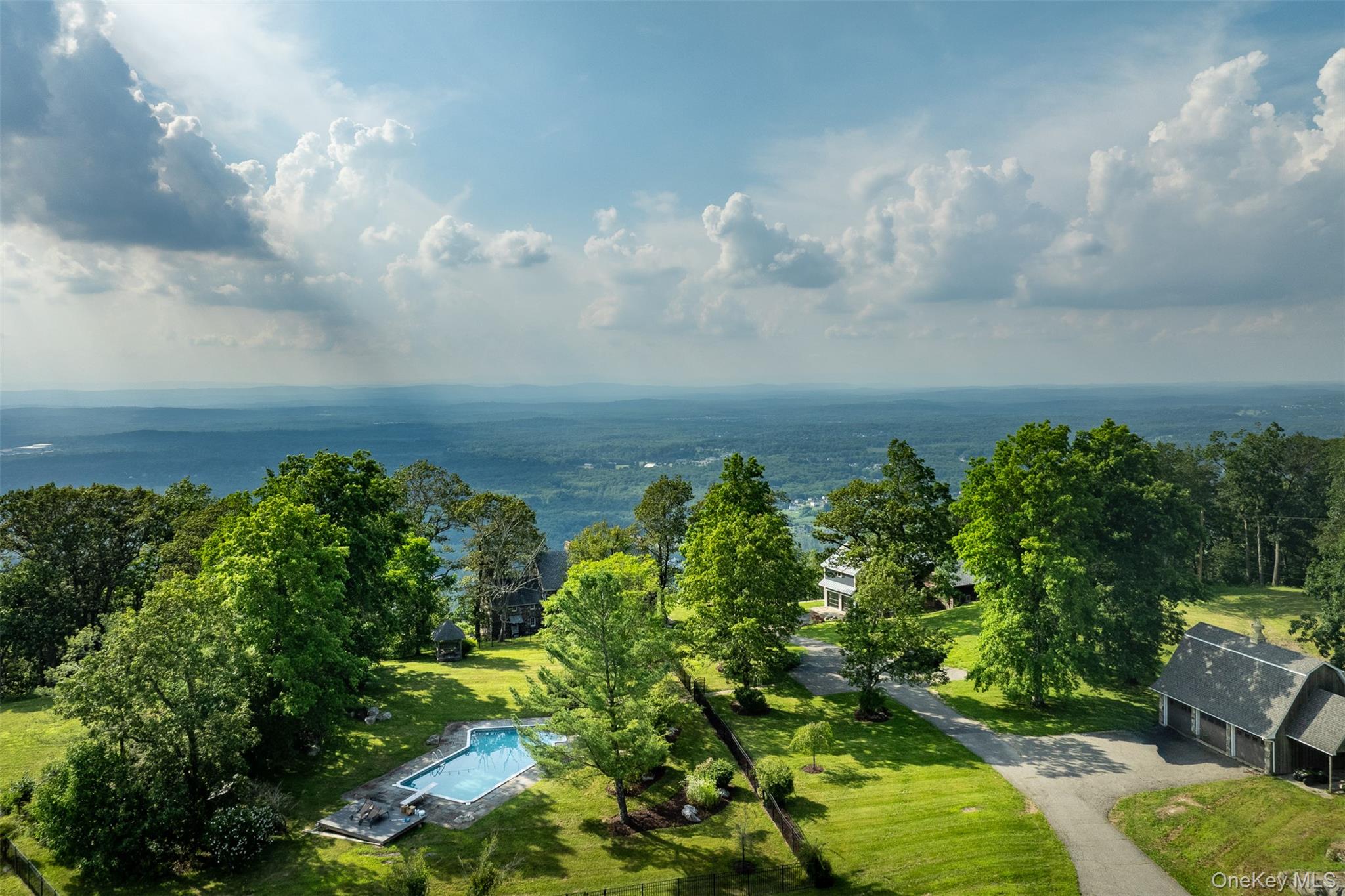 401 Woodmont Road – For Sale