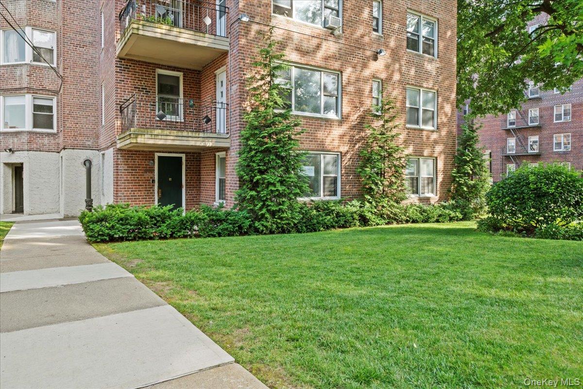 2711 Henry Hudson Parkway W, Unit 1F photo 7