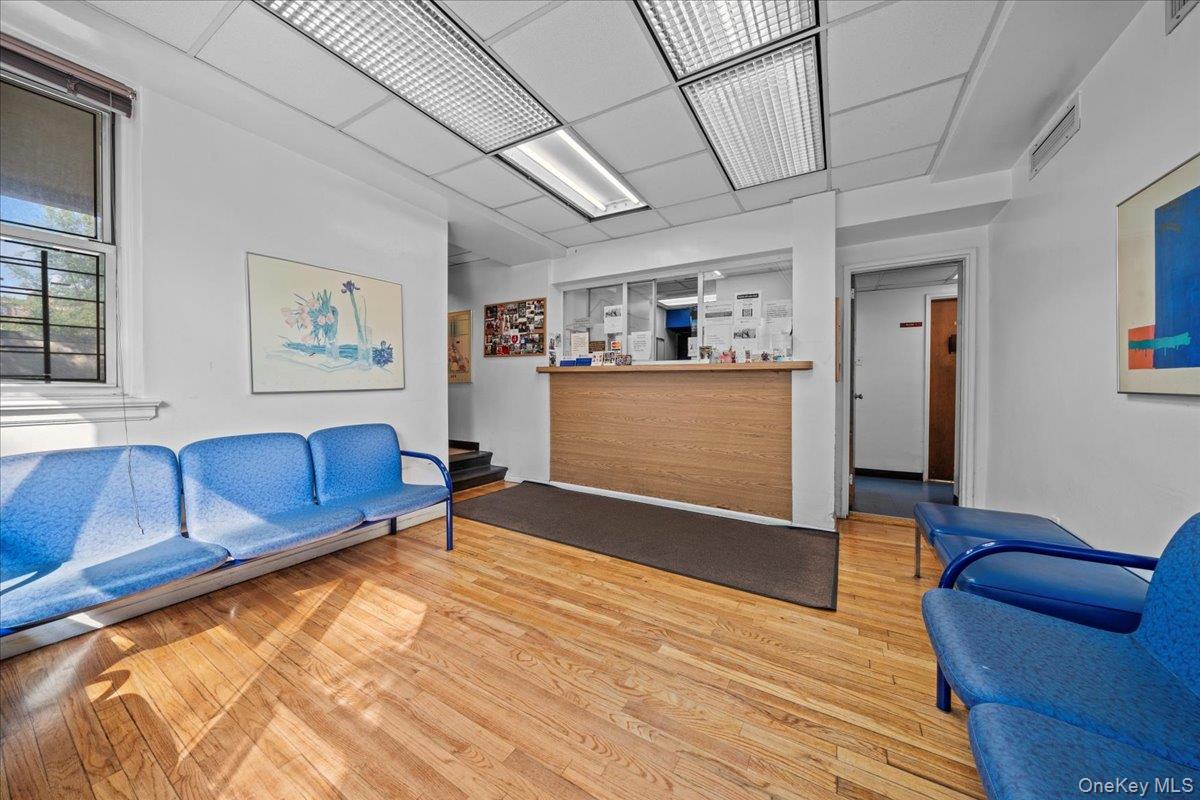2711 Henry Hudson Parkway W, Unit 1F photo 2