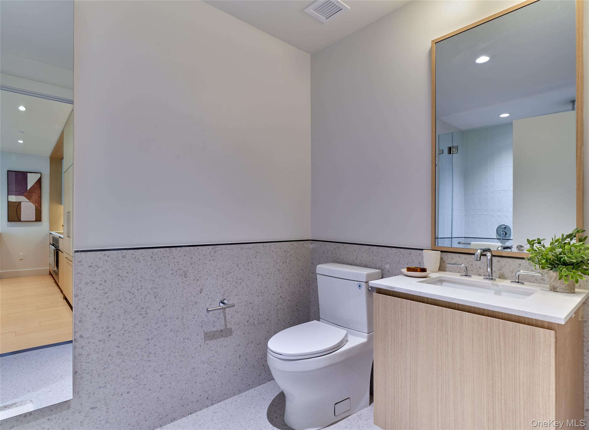 33 Westchester Place, Unit 21D photo 6