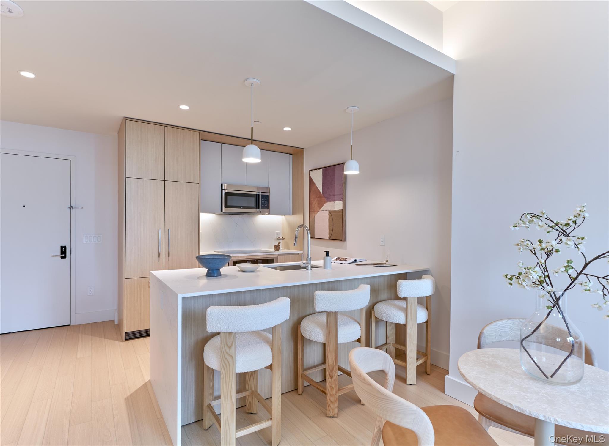 33 Westchester Place, Unit 21D photo 2