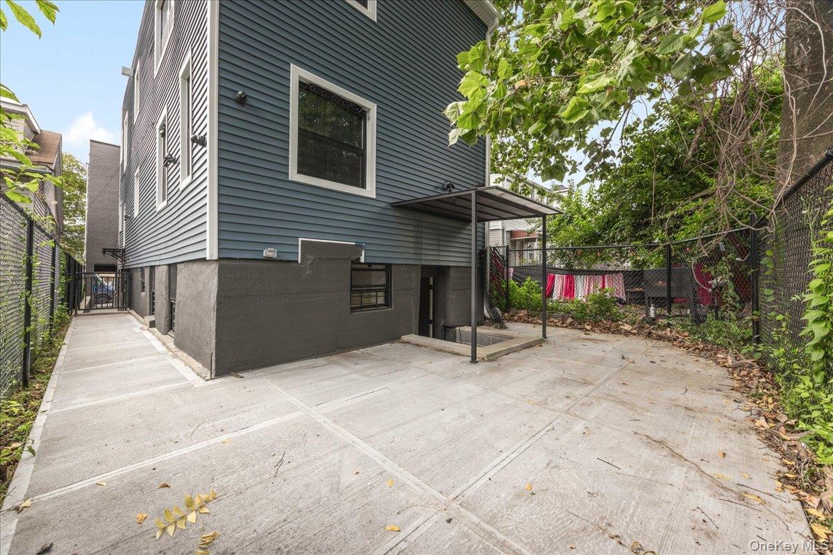 2740 Sexton Place – For Sale photo 28