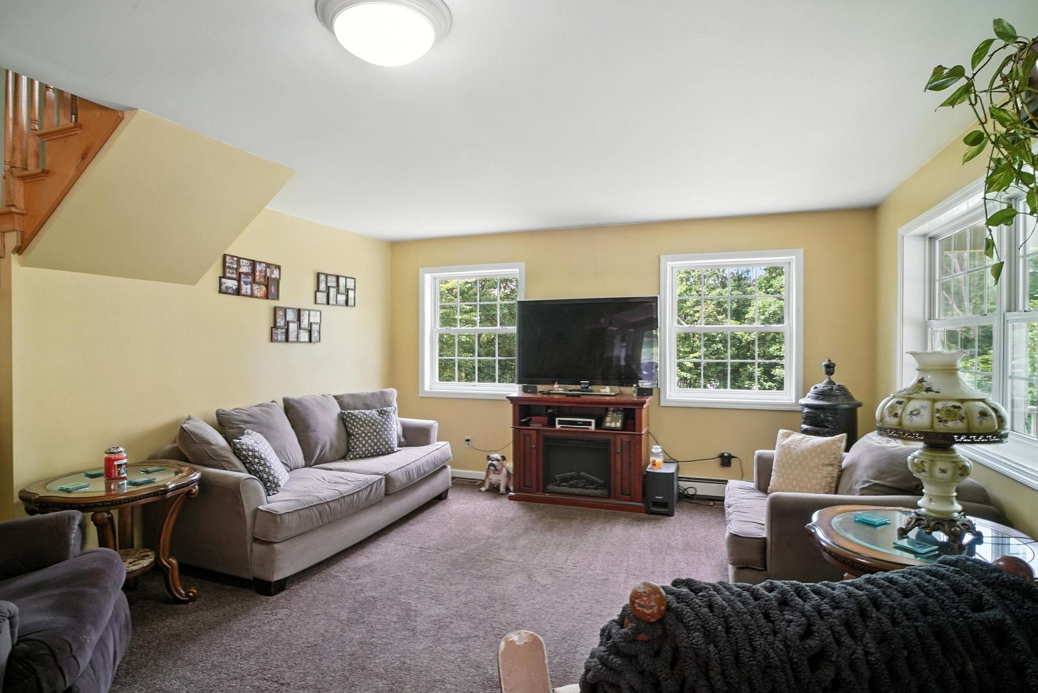 37 Sycamore Trail – For Sale photo 9