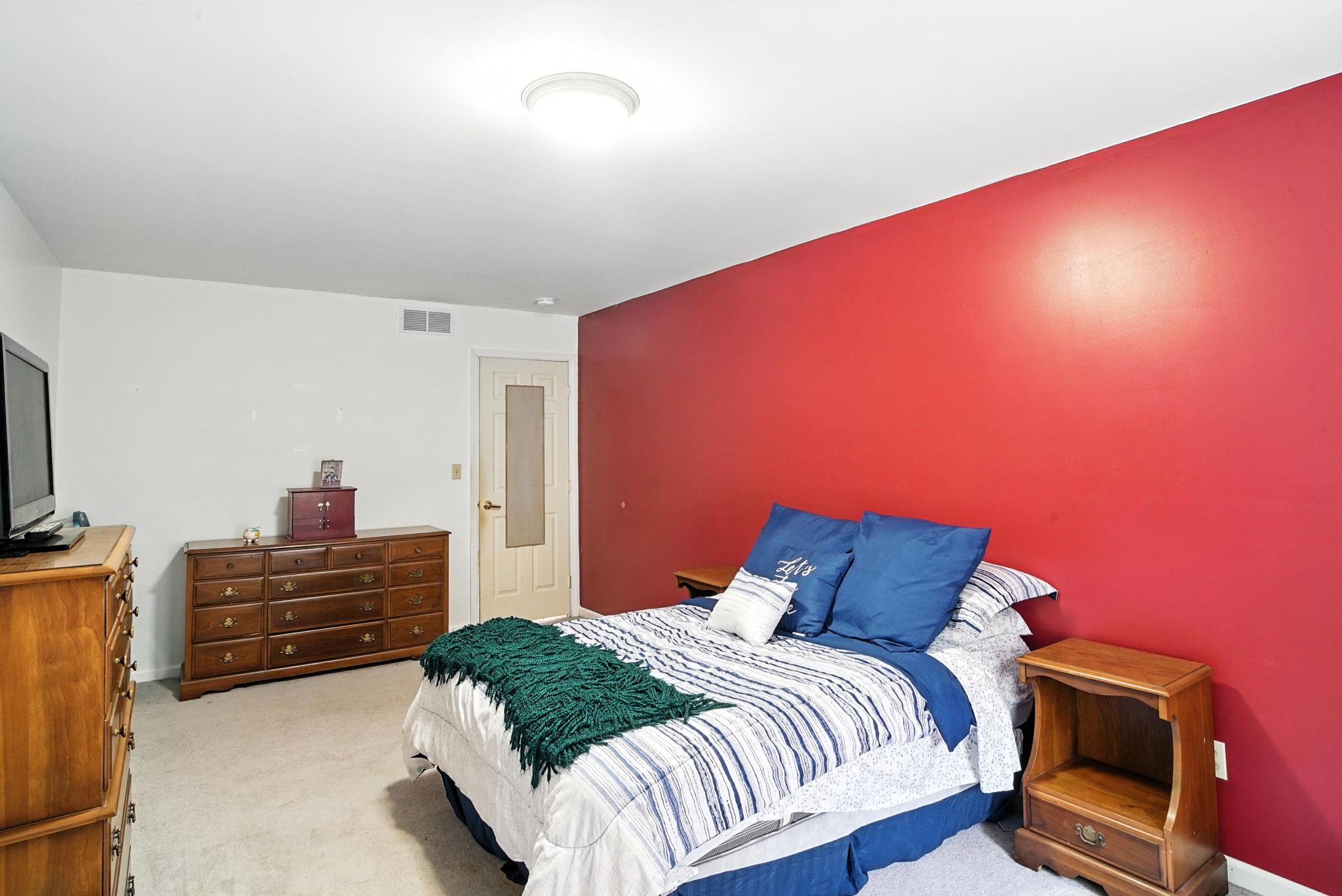37 Sycamore Trail – For Sale photo 24