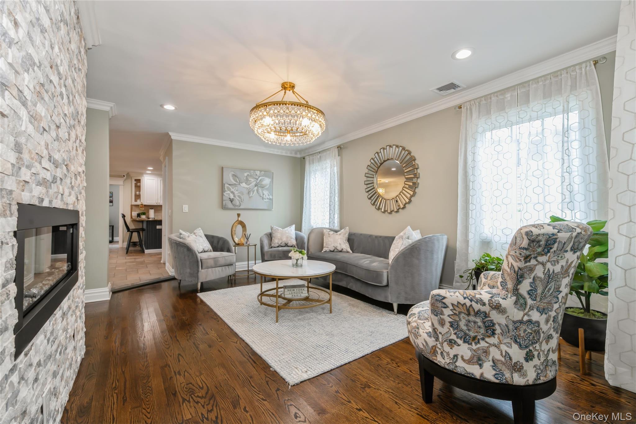 27 Greenlawn Boulevard – For Sale photo 5