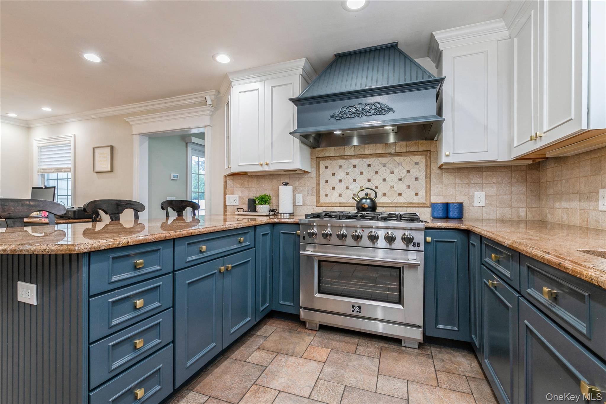 27 Greenlawn Boulevard – For Sale photo 15