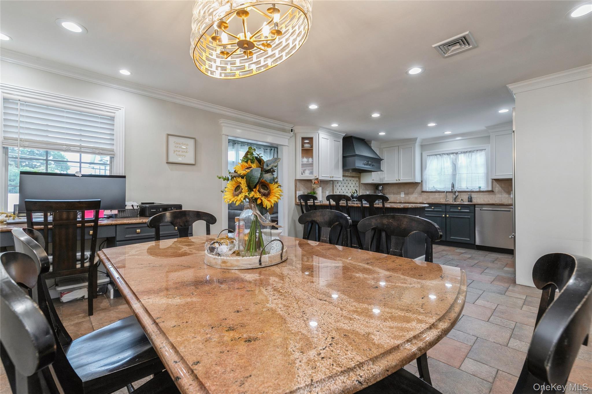 27 Greenlawn Boulevard – For Sale photo 13