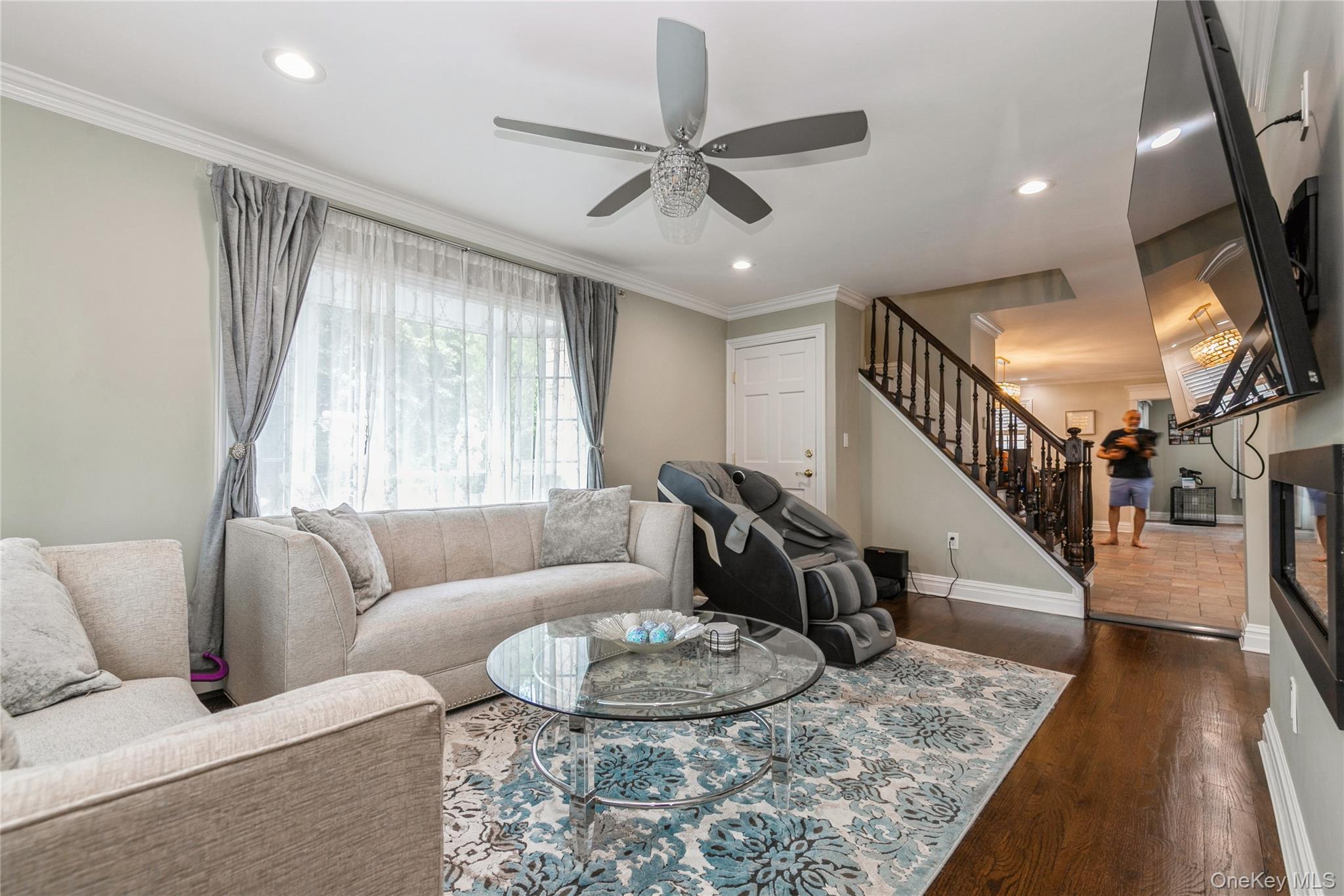 27 Greenlawn Boulevard – For Sale photo 10