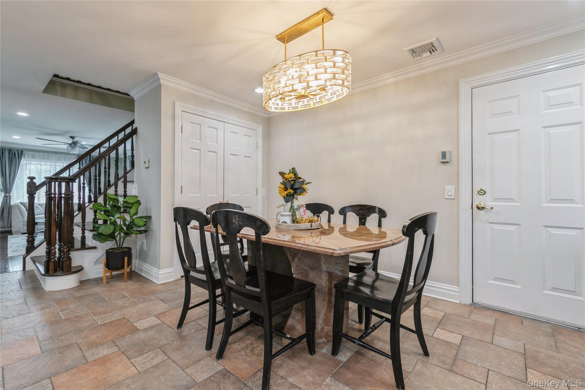 27 Greenlawn Boulevard – For Sale photo 12