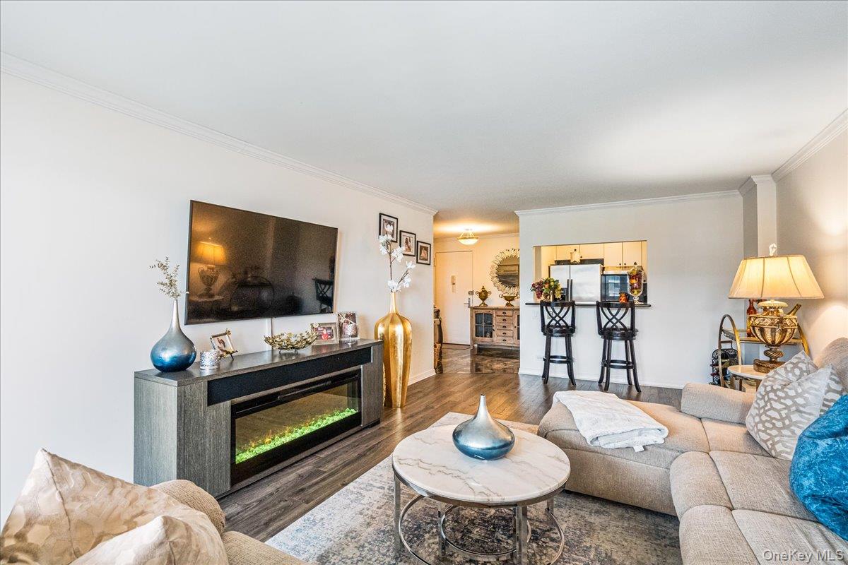 17-85 215 Street, Unit 16J photo 6