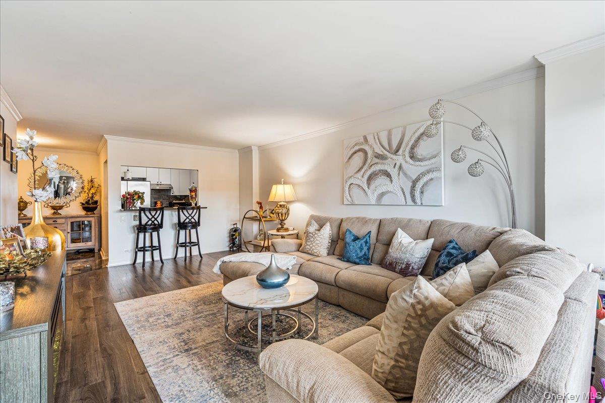 17-85 215 Street, Unit 16J photo 5