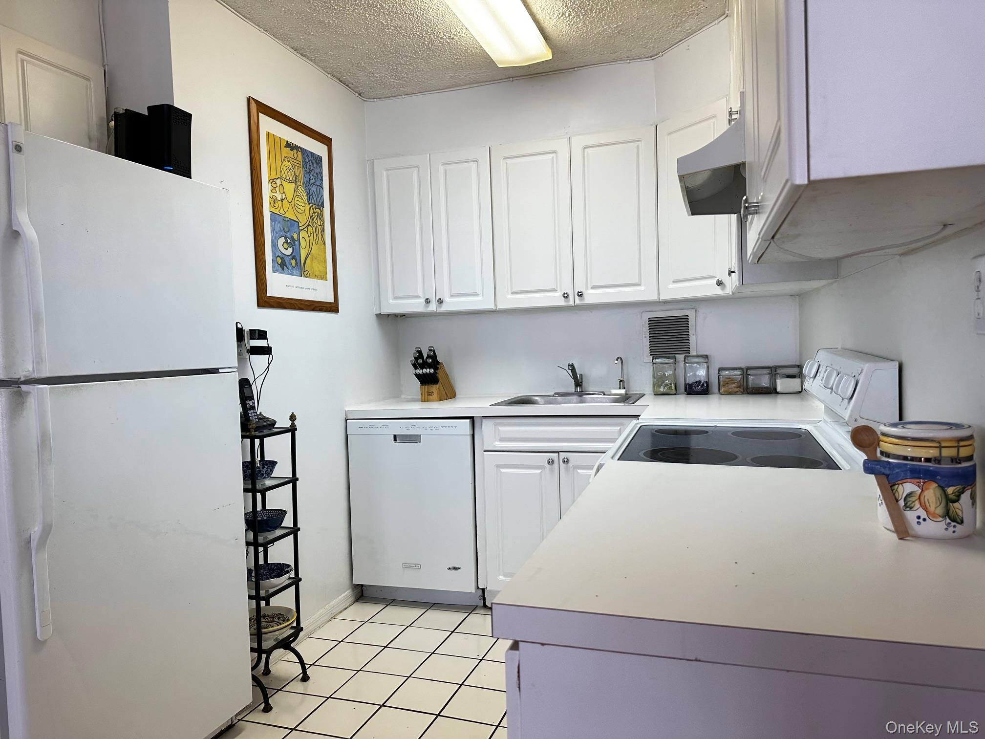 162-30 Powells Cove Boulevard, Unit 2D photo 5