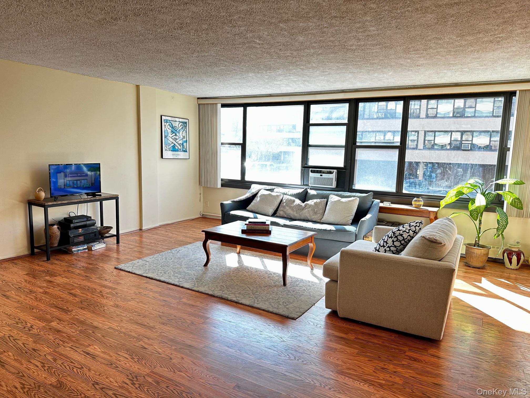 162-30 Powells Cove Boulevard, Unit 2D photo 2