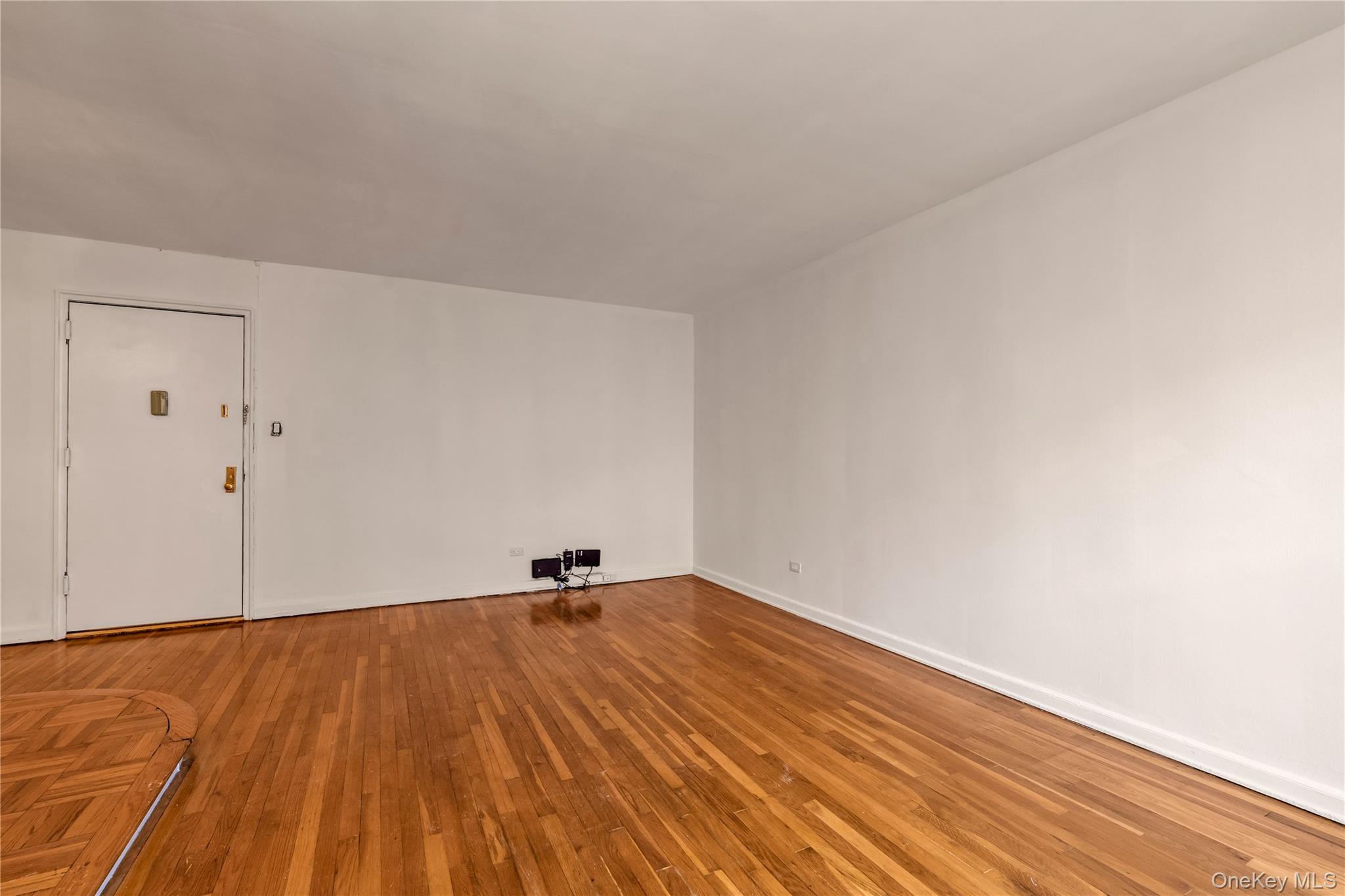 141-05 Pershing Crescent, Unit 210 photo 5