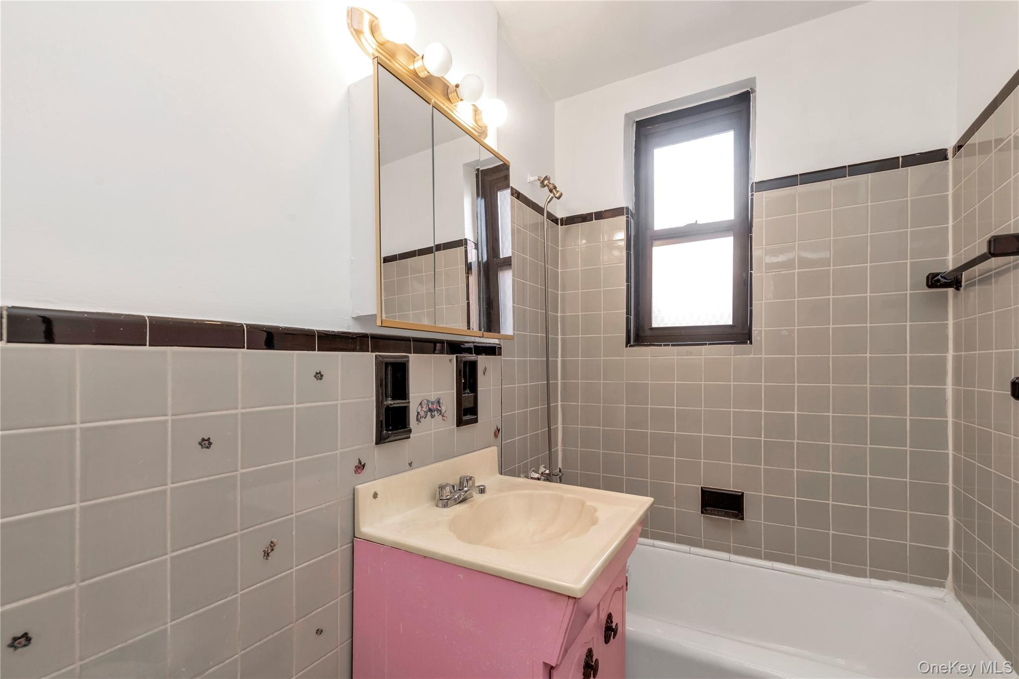 141-05 Pershing Crescent, Unit 210 photo 13