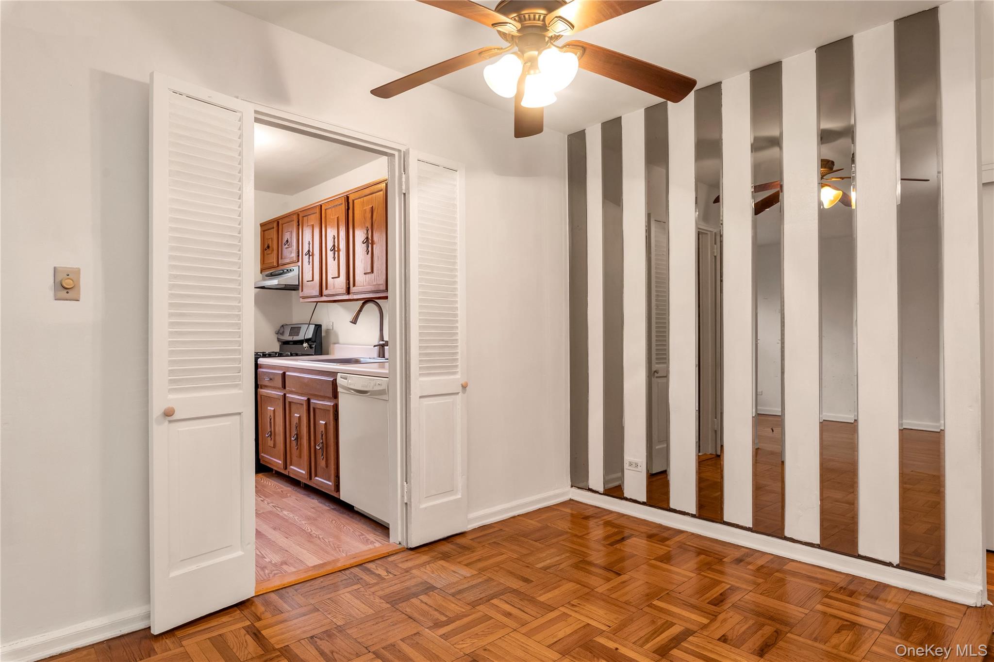 141-05 Pershing Crescent, Unit 210 photo 10