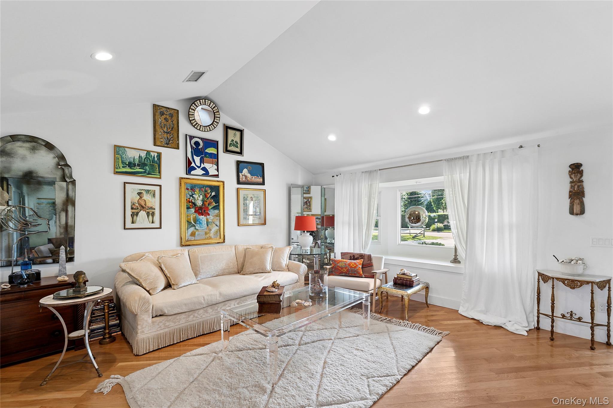 38 Liberty Street – For Rent photo 4
