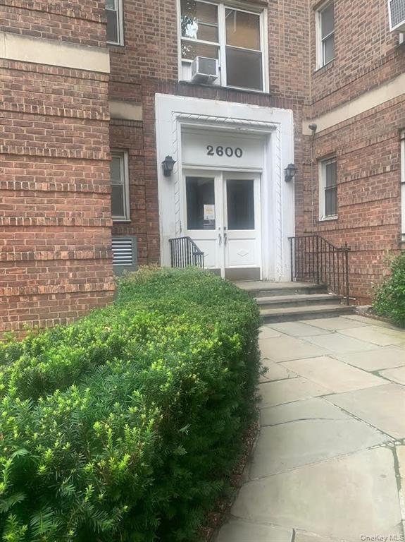 2600 Henry Hudson Parkway, Unit 1E